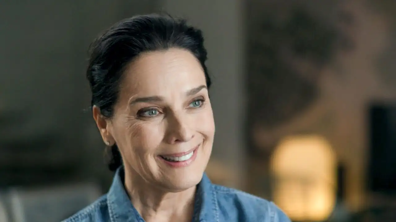Désirée Nosbusch : Rêves et désillusions d'une actrice – image d’arrière-plan