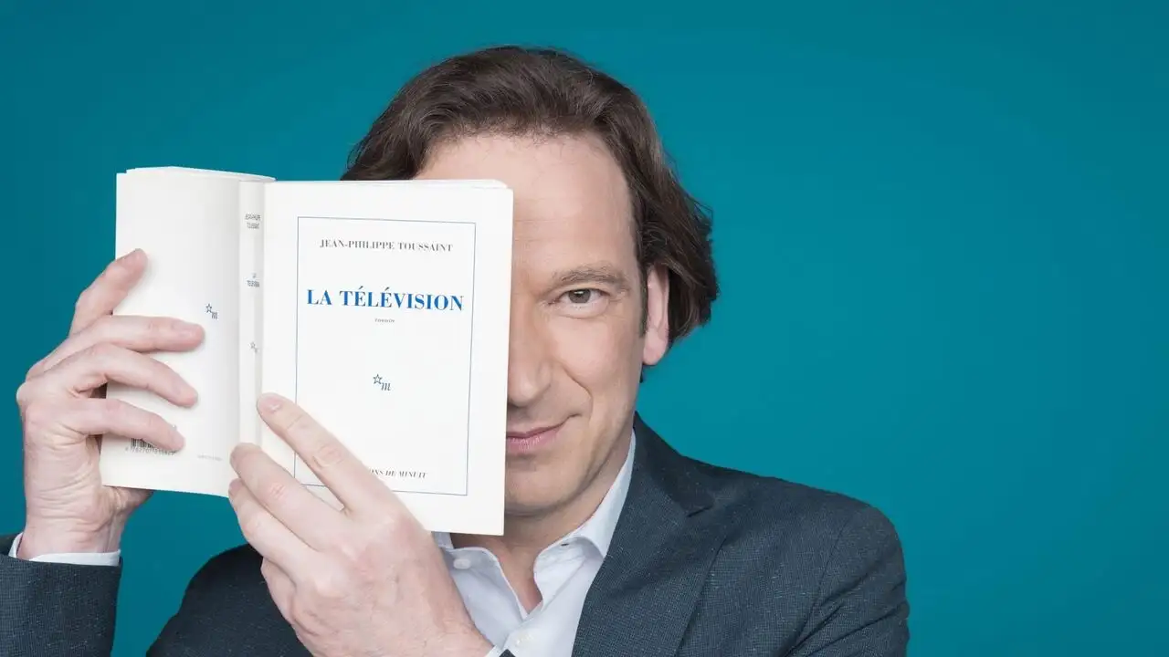La p'tite librairie - L'étrange cas du Dr Jekyll et de Mr Hyde, par Robert Louis Stevenson – image d’arrière-plan
