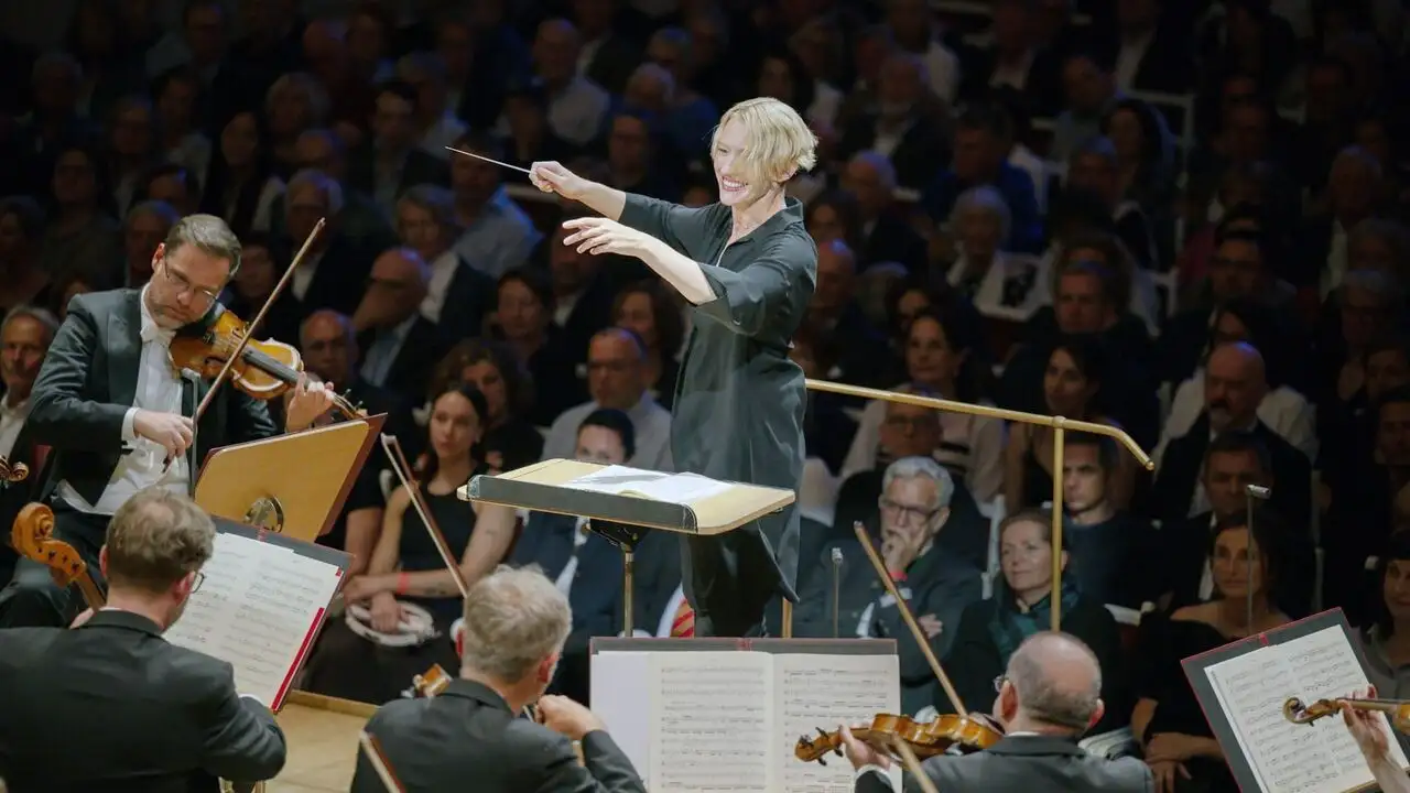 Joana Mallwitz dirige Ravel, Beethoven, Meredith et Dessner – image d’arrière-plan
