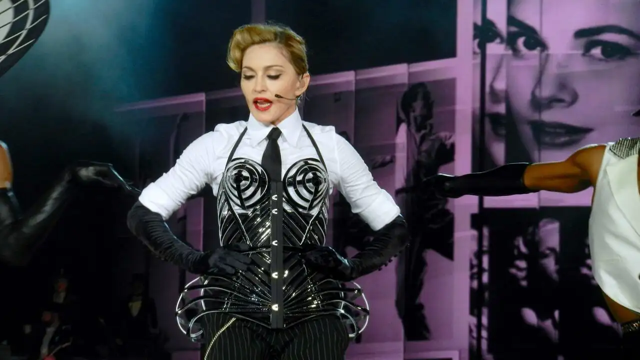 Madonna : Reine éternelle de la pop – image d’arrière-plan