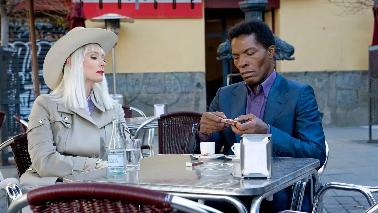 The Limits of Control - Saison 2 - Pour chaque entrée, il y a une autre sortie. – image d’arrière-plan