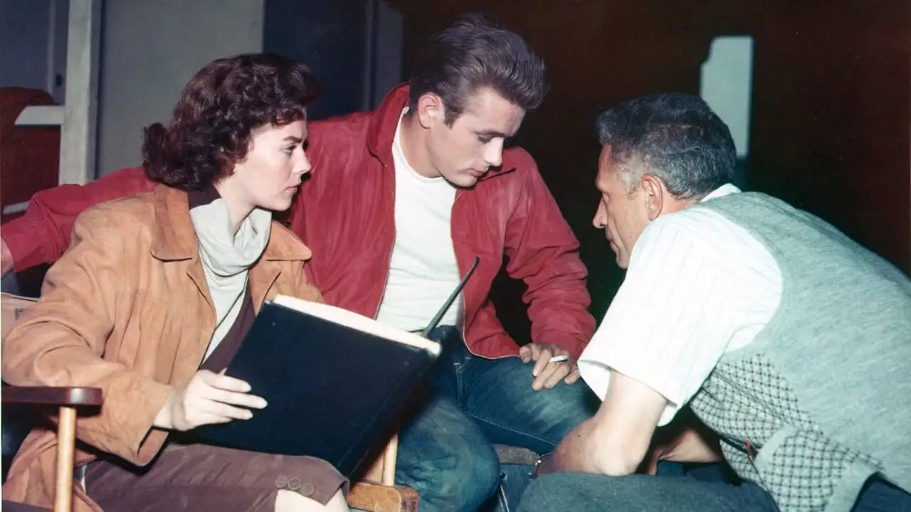 James Dean : le nouvel homme – image d’arrière-plan