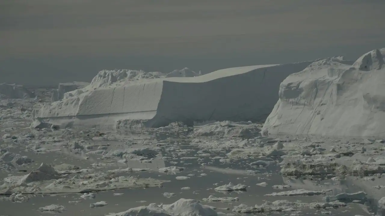 Groenland, l'eldorado des glaces – image d’arrière-plan
