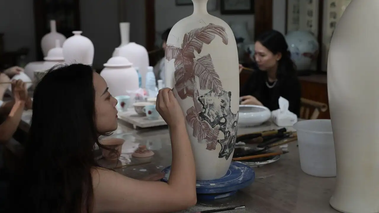 Chine - Les grands maîtres de l'art - Saison 1 - Wang Xijing - Le Peintre Voyageur – image d’arrière-plan