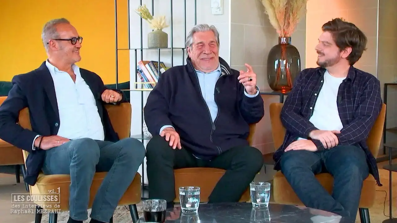 Les coulisses des interviews de Raphaël Mezrahi – image d’arrière-plan