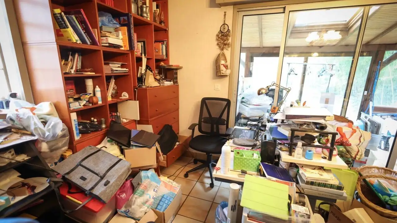 C'est du propre ! - Mireille – image d’arrière-plan