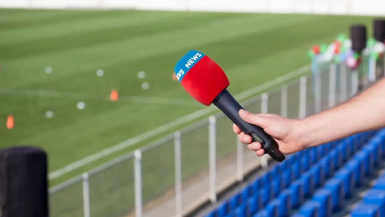 Format PFL - PFL New York. Poids légers : Usman Nurmagomedov - Archie Colgan – image d’arrière-plan