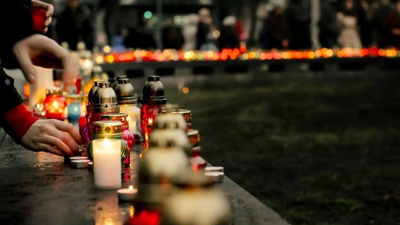Hommage aux victimes des attentats de 2015 – image d’arrière-plan