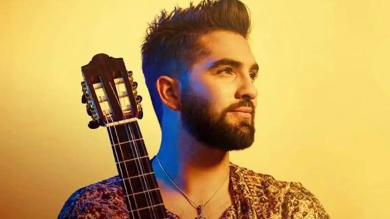 Kendji Girac à Forest National – image d’arrière-plan