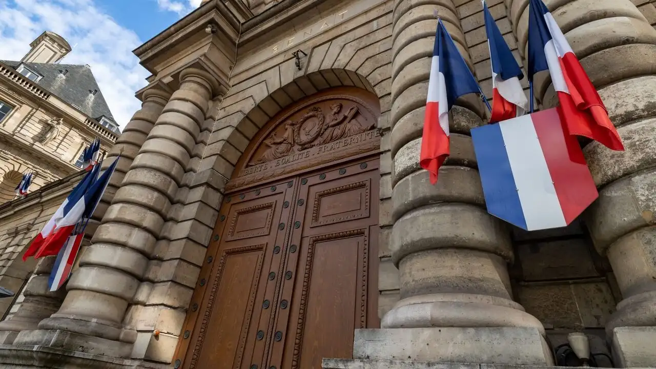 Sénatoriales 2026 - Les premiers résultats – image d’arrière-plan