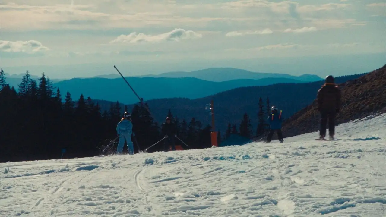 Les dernières neiges – image d’arrière-plan