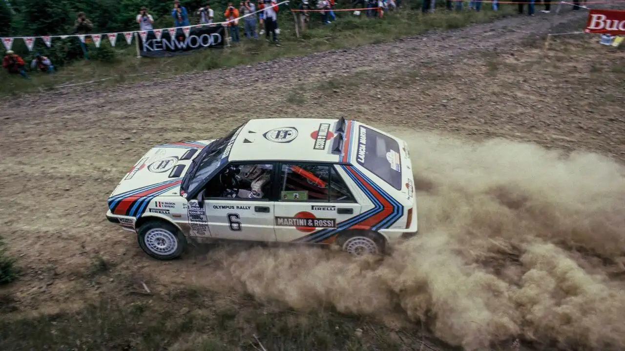 Lancia, la légende du rallye - Saison 1 - La Bella, Il Mostro e la Bestia – image d’arrière-plan