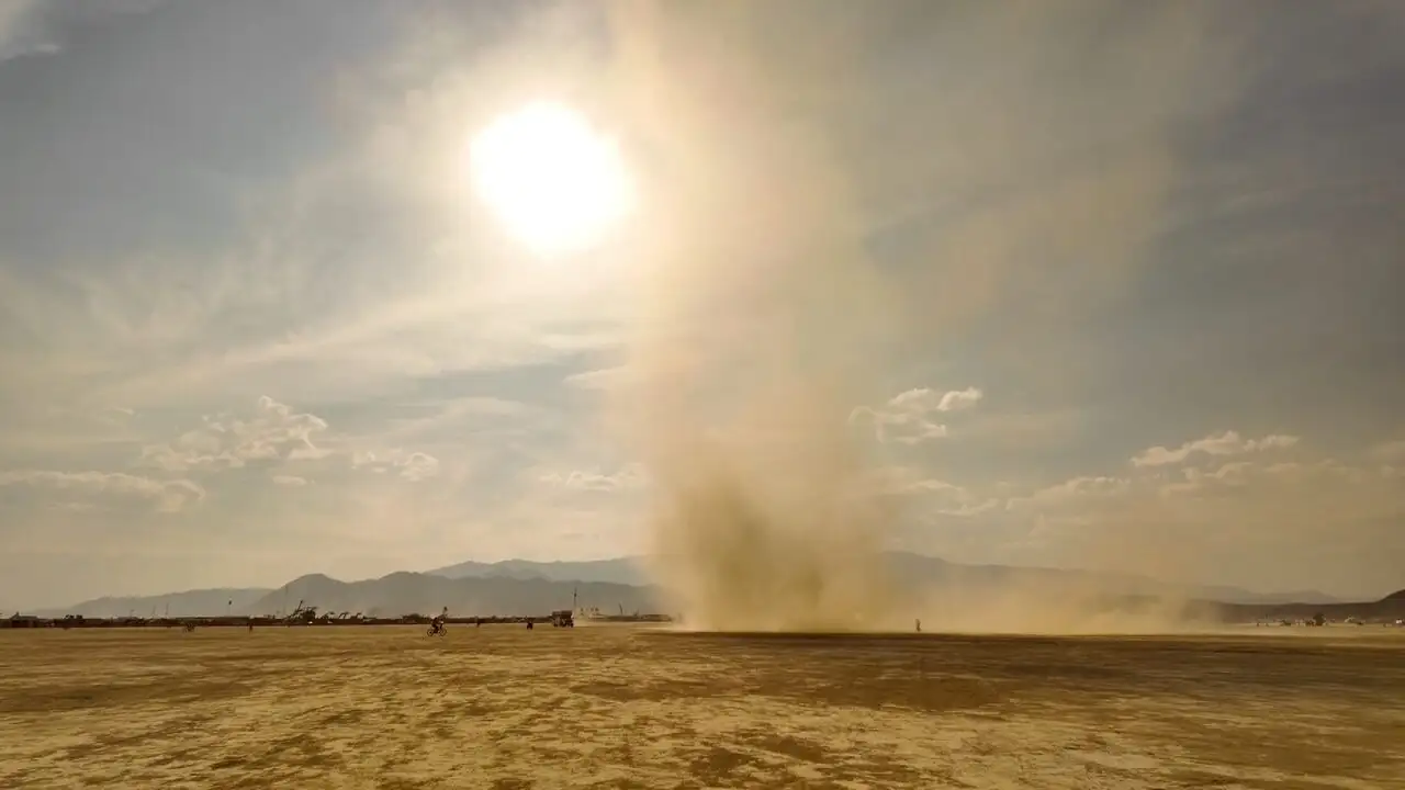 Burning Man, le désert de tous les possibles – image d’arrière-plan