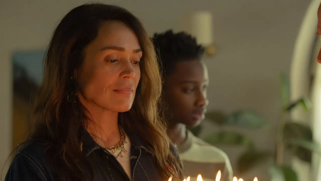 Soeurs - Saison 1 - L'autre vie d'Elodie – image d’arrière-plan