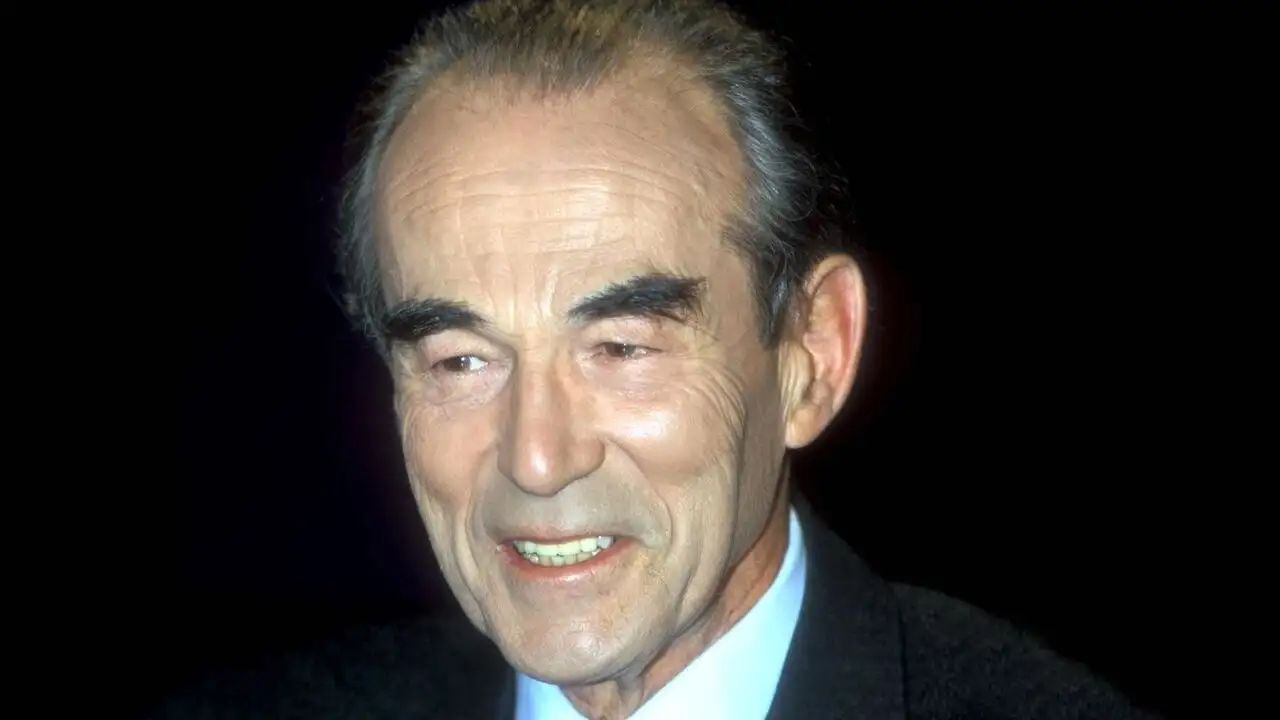 Emission spéciale : Robert Badinter au Panthéon – image d’arrière-plan