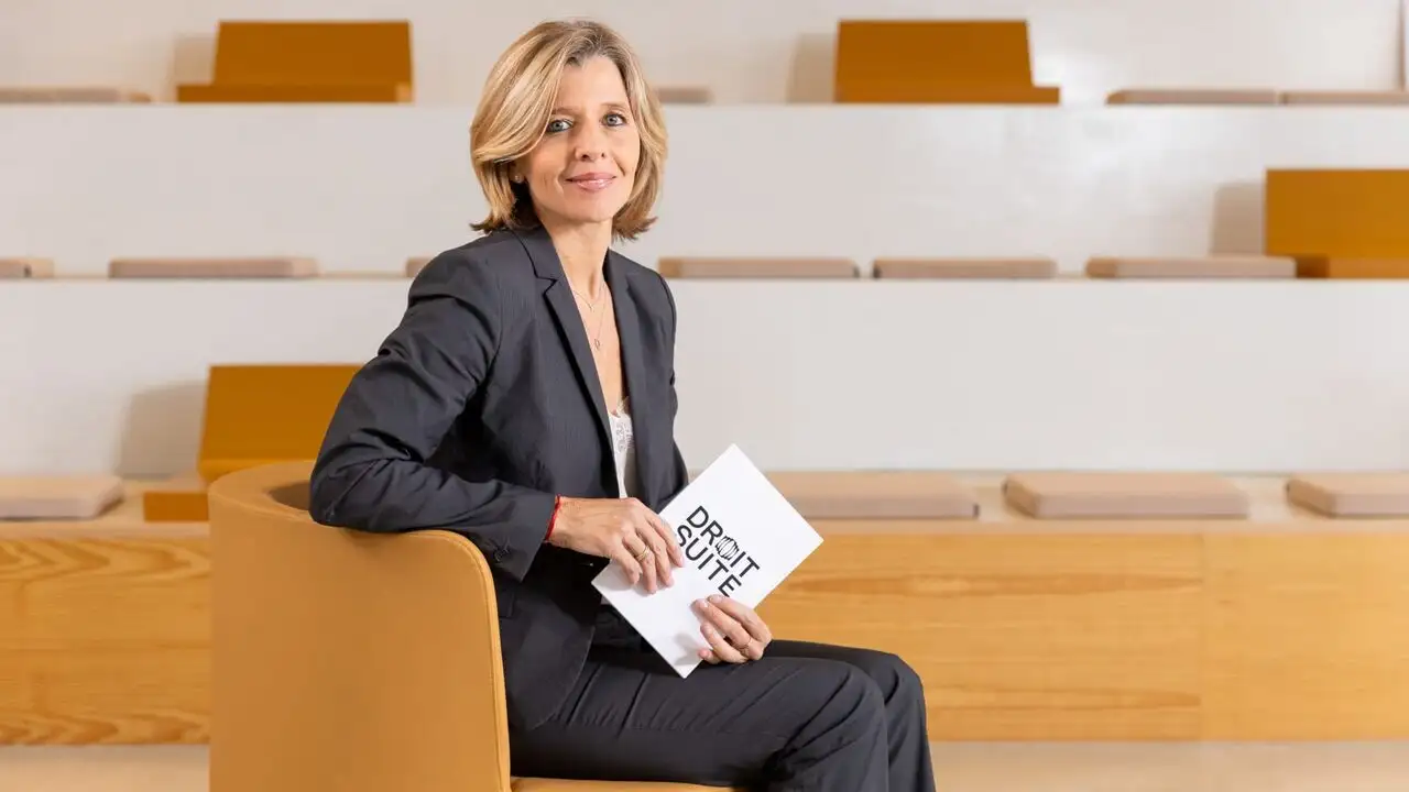 Droit de suite – image d’arrière-plan