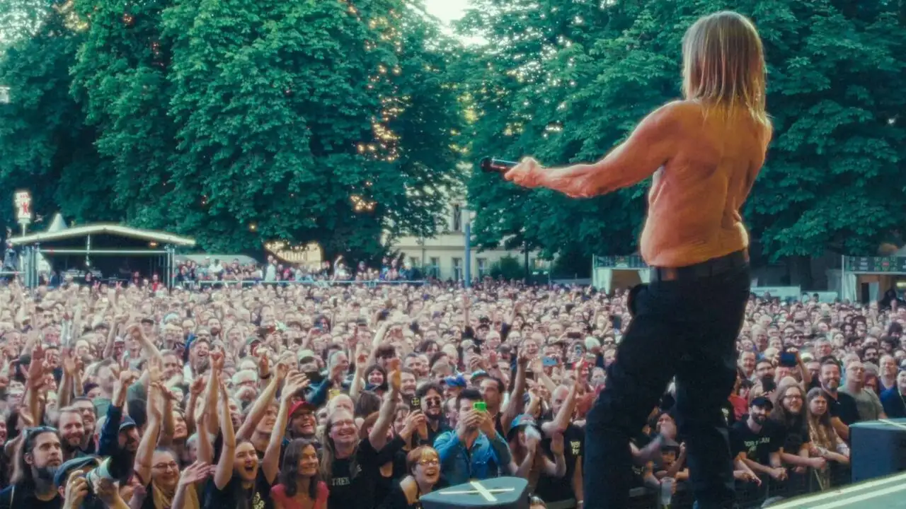 Iggy Pop : Live à la citadelle de Spandau, Berlin – image d’arrière-plan