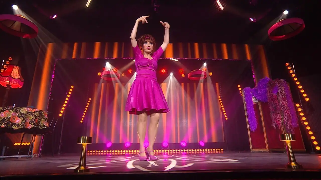 Mado fait son cabaret – image d’arrière-plan
