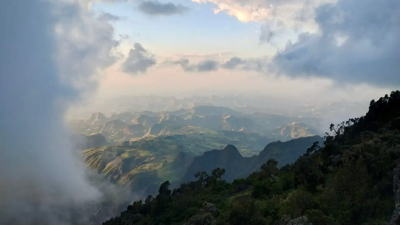 Le royaume des nuages – image d’arrière-plan