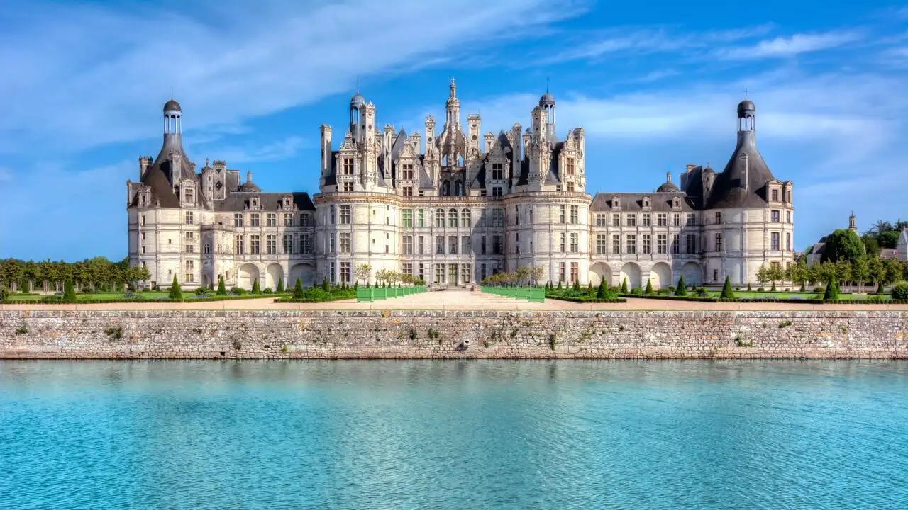 Chambord : les secrets d'un chantier monumental – image d’arrière-plan