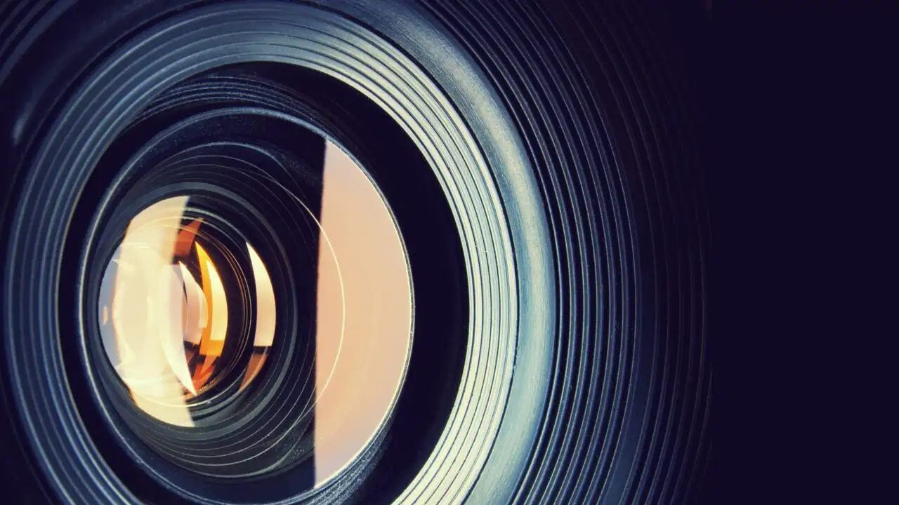 Pop : le magazine des pratiques culturelles des 15-35 ans – image d’arrière-plan