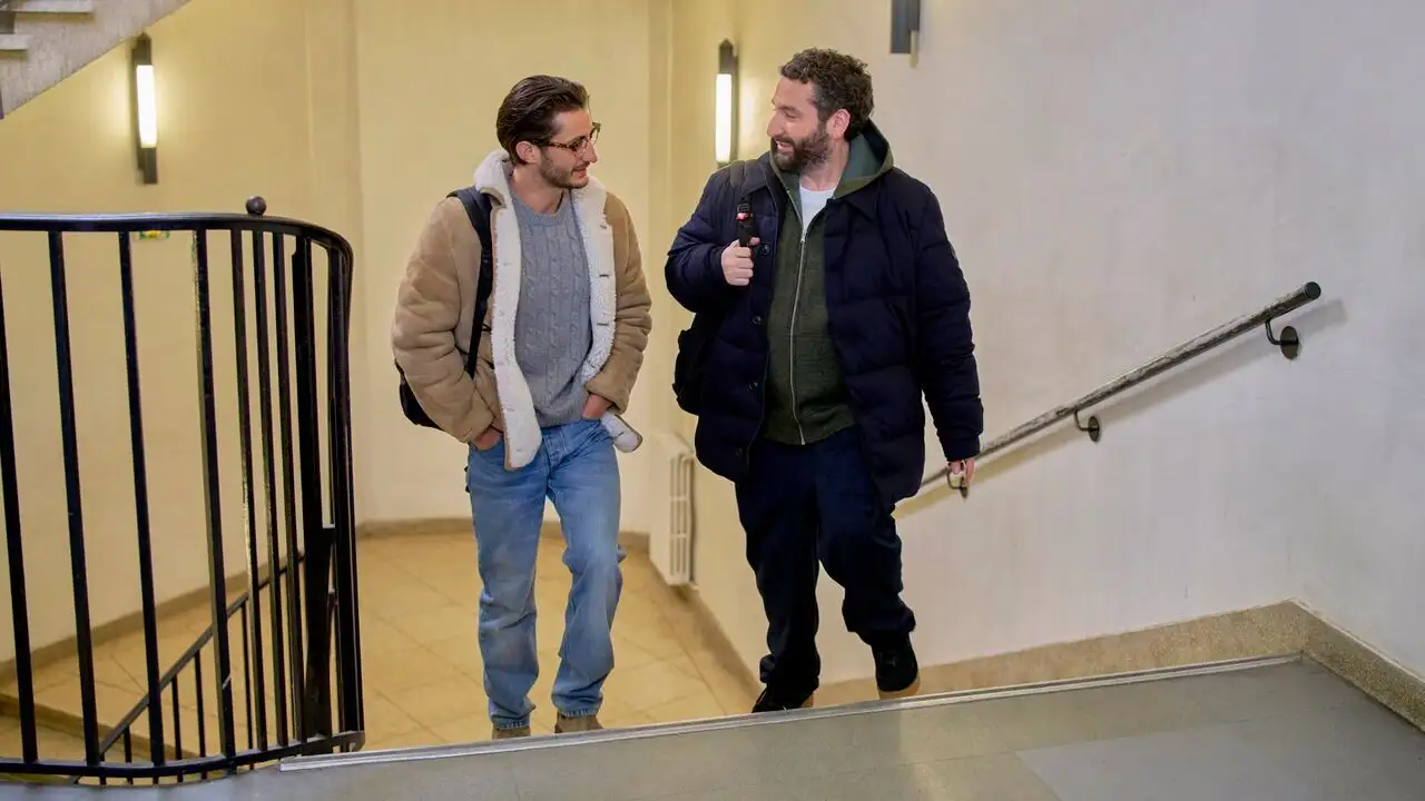 La Grande Classe - Pierre Niney – image d’arrière-plan