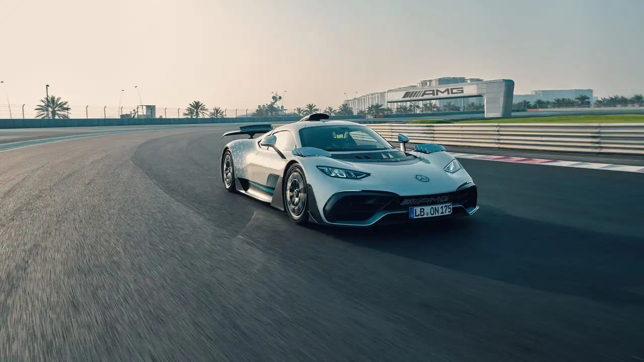 Project ONE : A Milestone in automotive History - Saison 1 - The Future – image d’arrière-plan