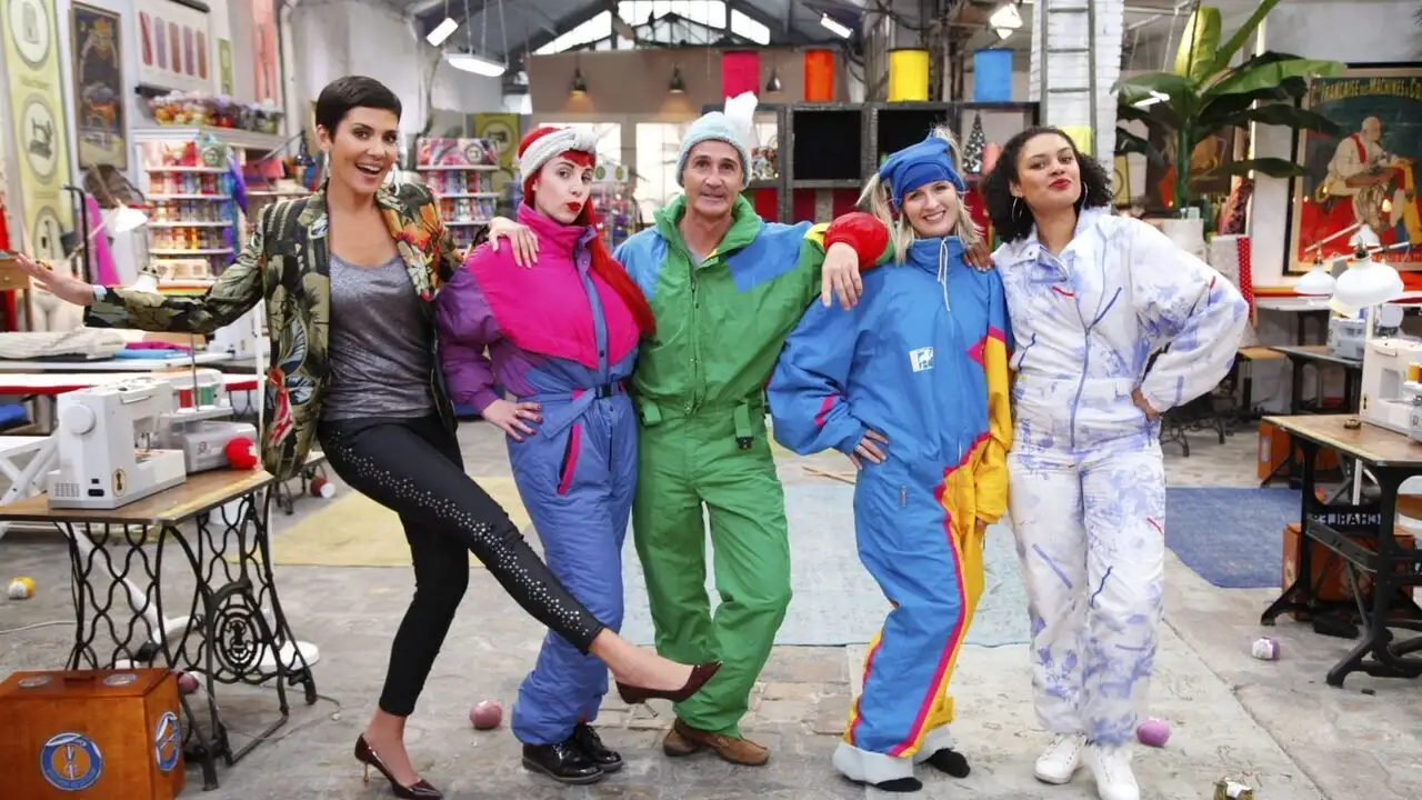 Cousu main - Saison 1 - Retour vers Les 90's – image d’arrière-plan