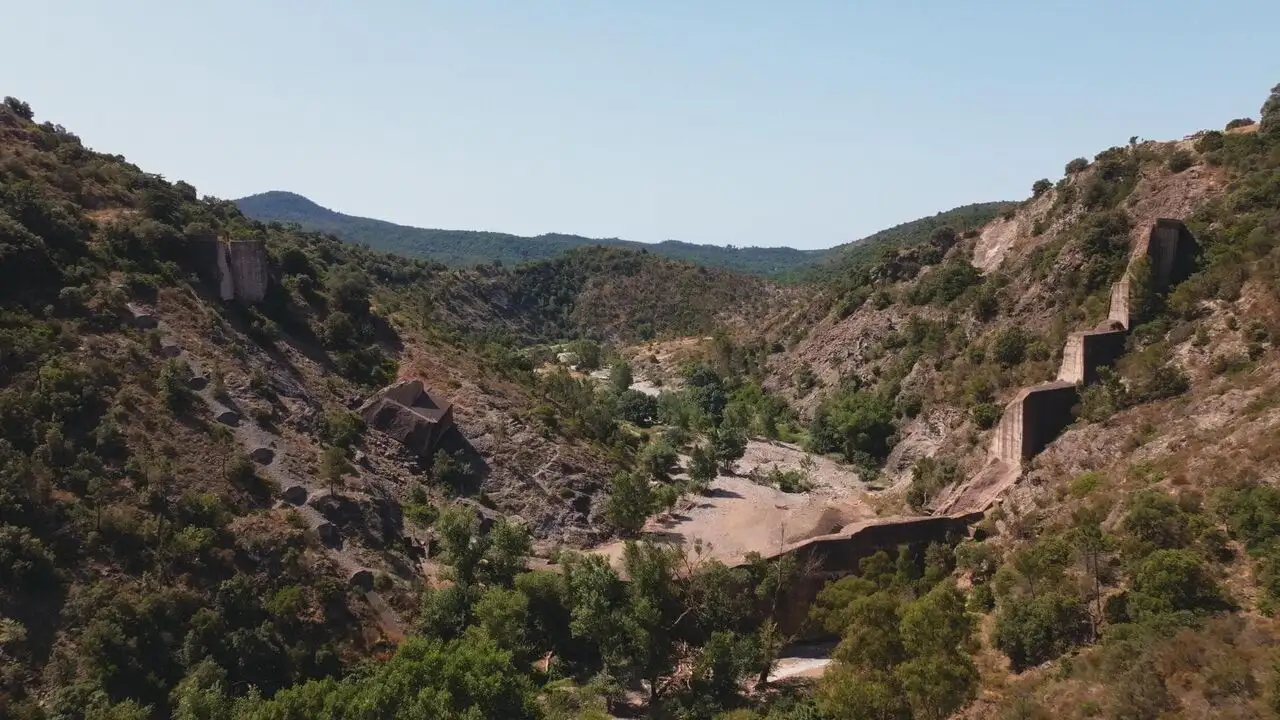 Barrage de Malpasset, la mémoire engloutie – image d’arrière-plan
