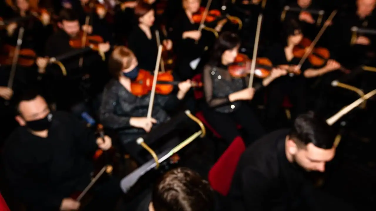 Lucas et Arthur Jussen et l'orchestre philharmonique de Monte-Carlo – image d’arrière-plan