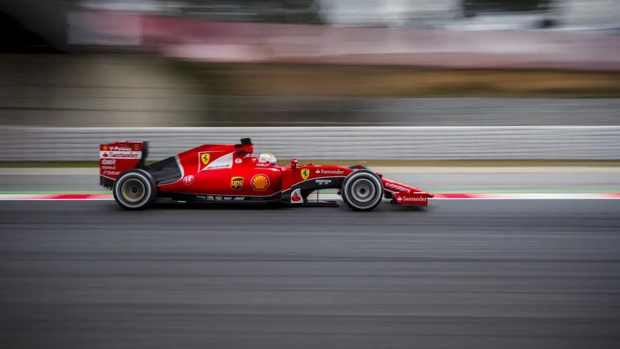 F1 le Quiz - 🏎️ Formule 1 – image d’arrière-plan