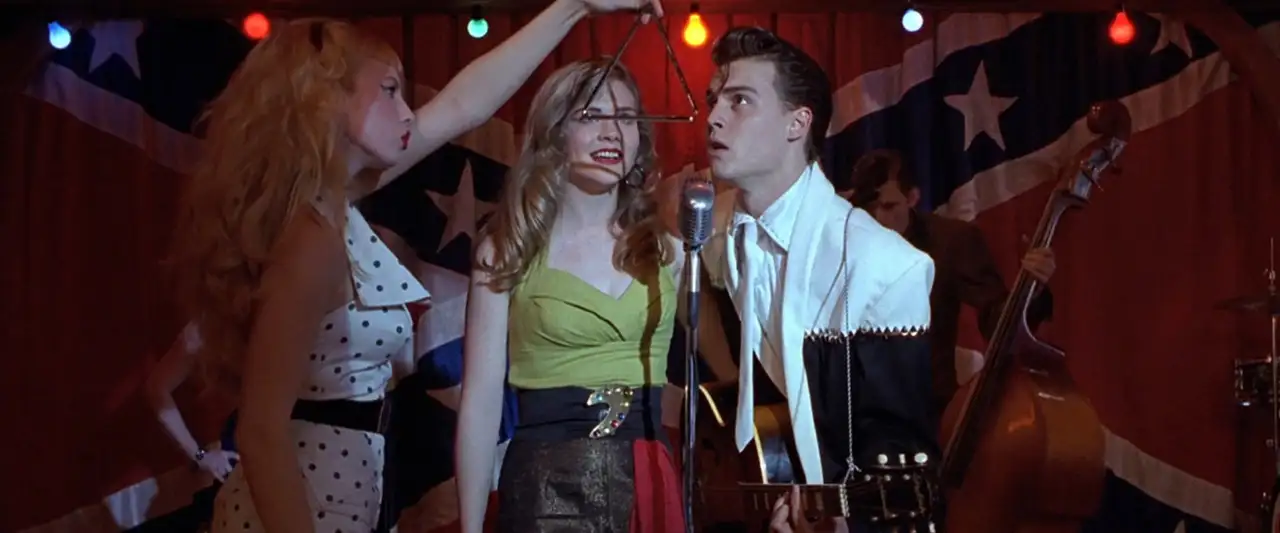 Cry-Baby - Les bonnes filles le veulent mauvais. Les mauvaises filles le veulent pire. – image d’arrière-plan