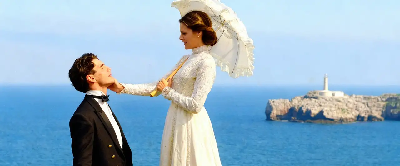 Grand hôtel - Saison 2 - Au nom du père – image d’arrière-plan