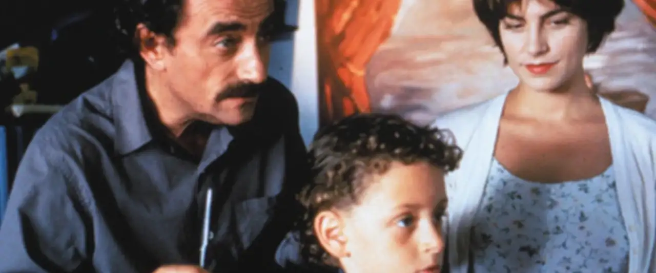 Dieu, l'amant de ma mère et le fils du charcutier – image d’arrière-plan