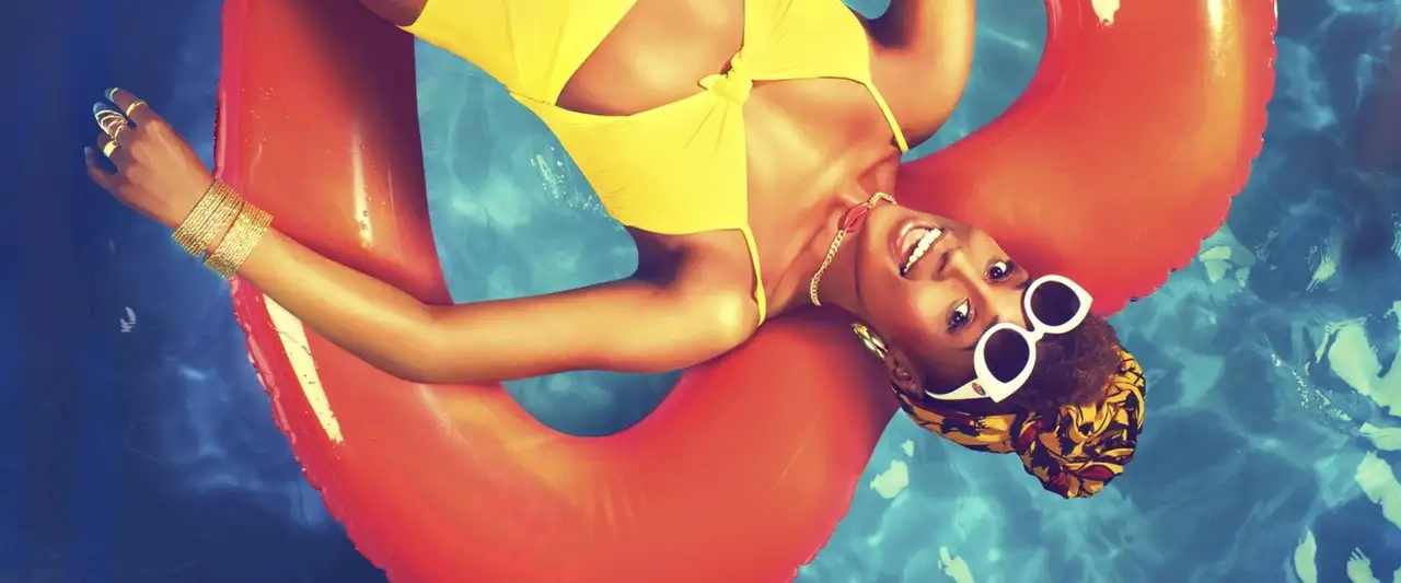 Insecure - Saison 4 - Tranquillement distante – image d’arrière-plan