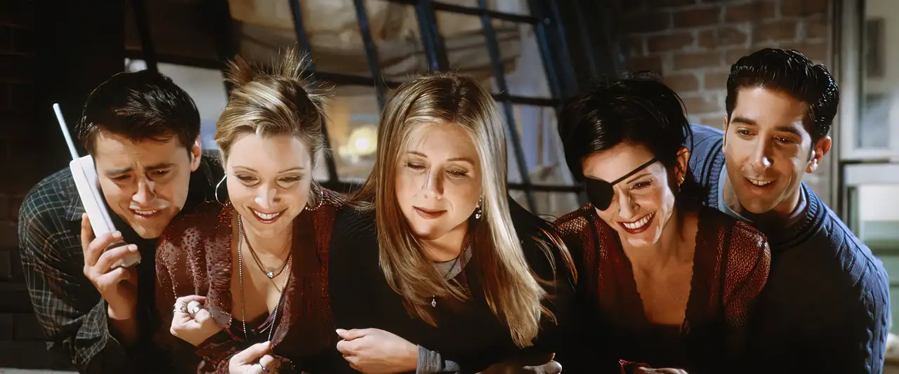 Friends - Saison 7 - Celui qui aimait les cheesecakes – image d’arrière-plan