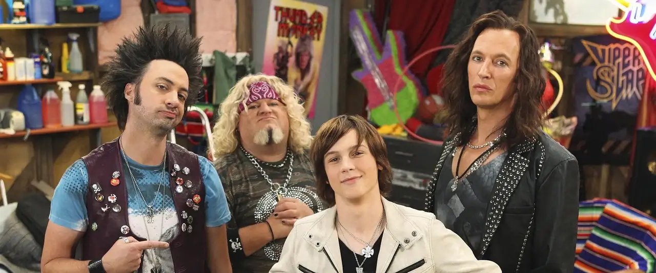 I'm in the Band : Ma vie de rocker - Saison 2 - Mon père, ce super héros – image d’arrière-plan