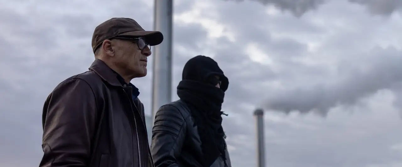 Citoyens clandestins - Saison 1 – image d’arrière-plan