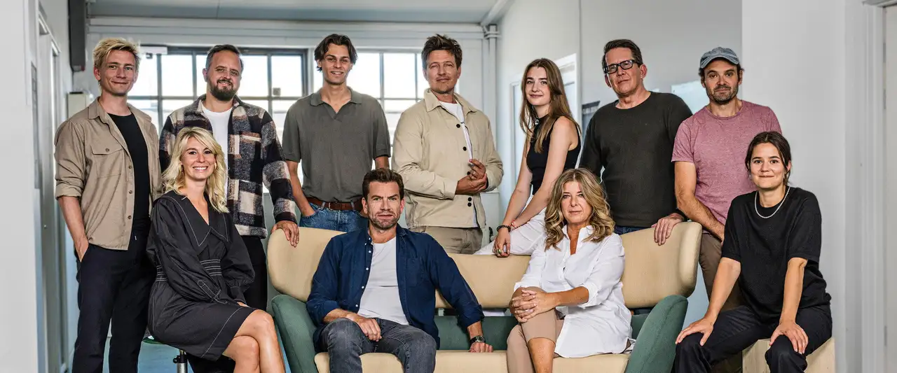 Families Like Ours - Saison 1 – image d’arrière-plan