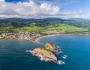 Les 100 lieux qu'il faut voir - Saison 12 - La Martinique, une histoire créole – affiche