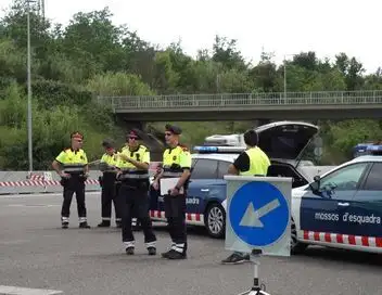 Enquête sous haute tension - 100 jours avec des gendarmes de l'autoroute du Sud-Ouest (n°1) – affiche