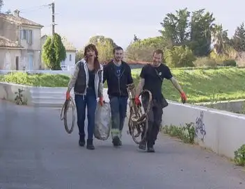 Cleaners les experts du ménage - Saison 6 - Marie face à Baptiste & Quentin les pêcheurs – affiche