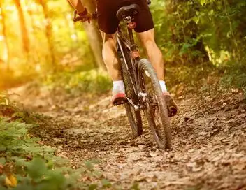 Race Bikes - Episode 4 – affiche
