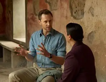 Pompéi: Tom Hiddleston remonte le temps - Saison 1 - Eruption – affiche
