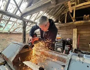 Ant Anstead : l'as de la rénovation - Saison 1 - Land Rover : le meilleur pour la fin – affiche