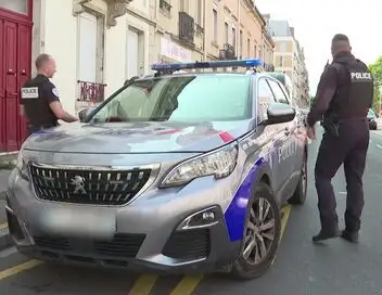 Au coeur de l'enquête - 100 jours avec la police de Nancy – affiche