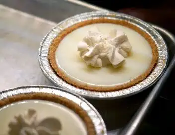 Voyage en cuisine - Floride : la Key lime pie – affiche