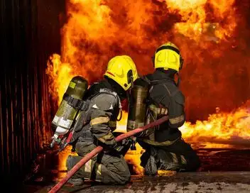 Enquête d'action - Pompiers de Paris : alerte rouge sur la capitale ! – affiche
