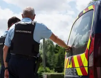 Au coeur de l'enquête - 100 jours avec les gendarmes sur l'A40, l'autoroute des Titans – affiche