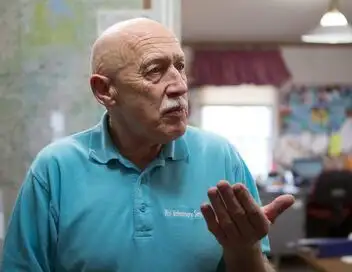 L'incroyable Dr Pol - Saison 2 - L'attaque des chauves-souris – affiche